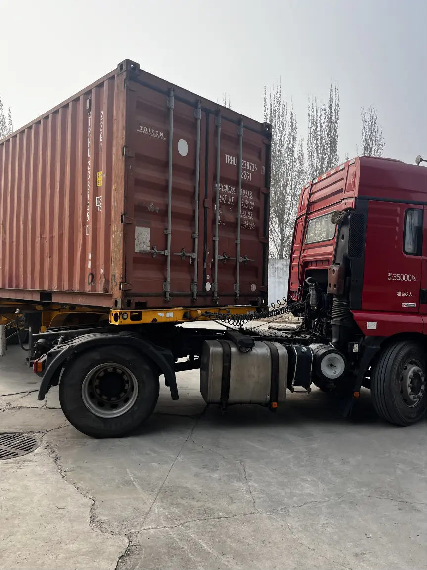 Pokročilá polovodičová vysokofrekvenční svářečka dodaná do Severní Makedonie